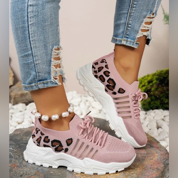 EUC Pink/White Cutout Leopard Lace Up Mesh Athletic Sneakers Women’s US 10.5 - Picture 1 of 12